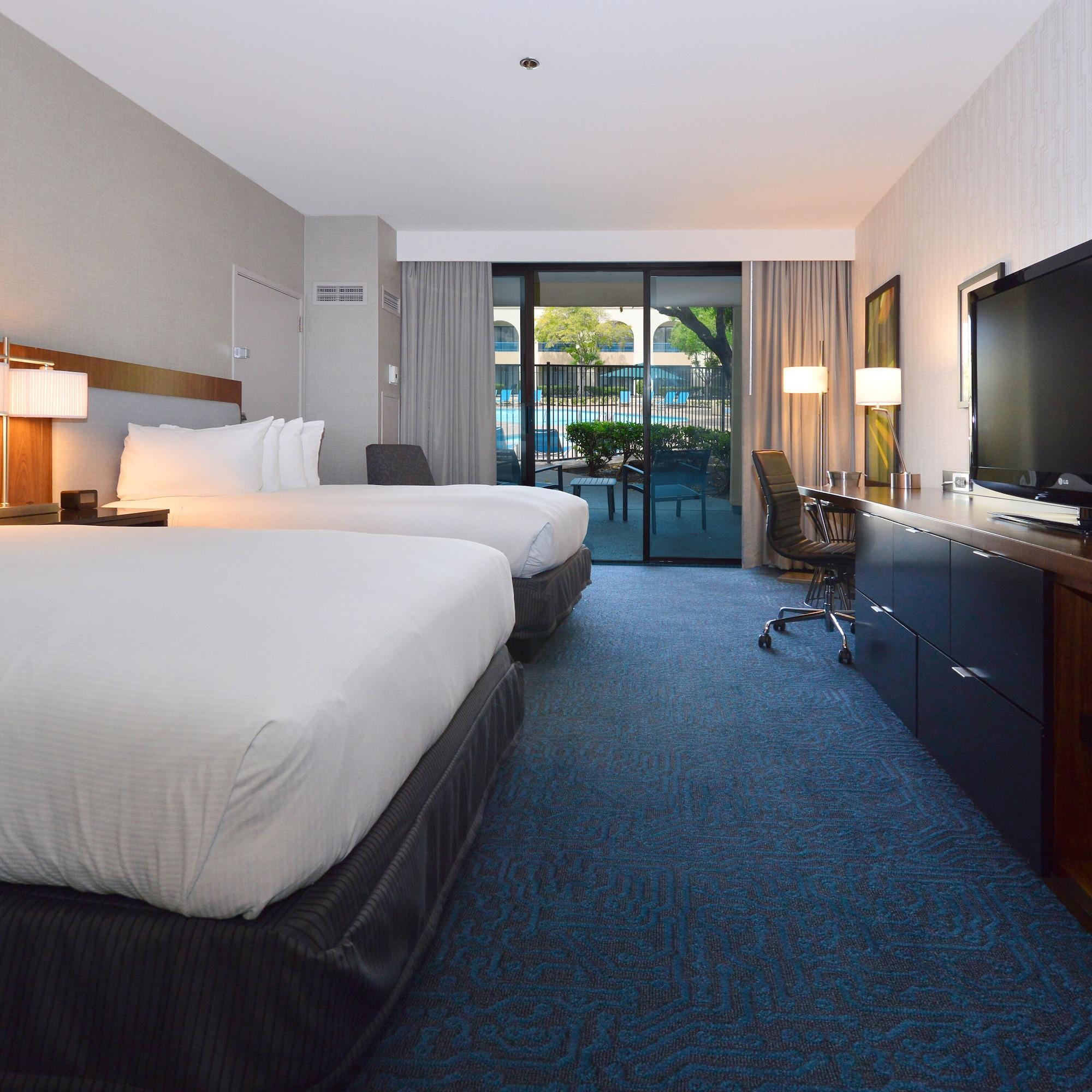 Doubletree By Hilton Newark-Fremont Hotell Exteriör bild