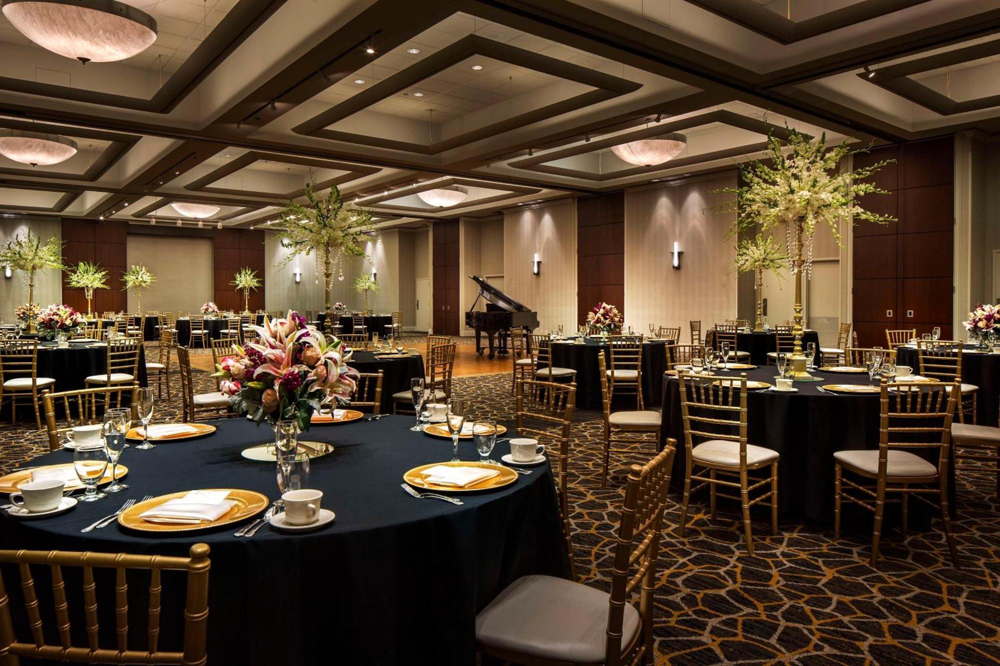 Doubletree By Hilton Newark-Fremont Hotell Exteriör bild