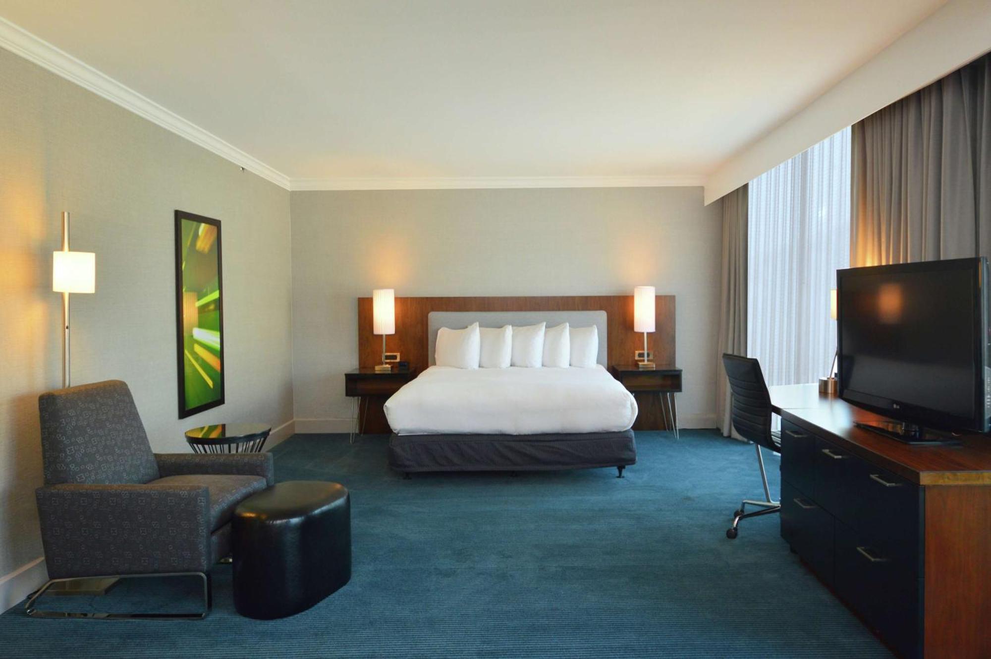 Doubletree By Hilton Newark-Fremont Hotell Exteriör bild