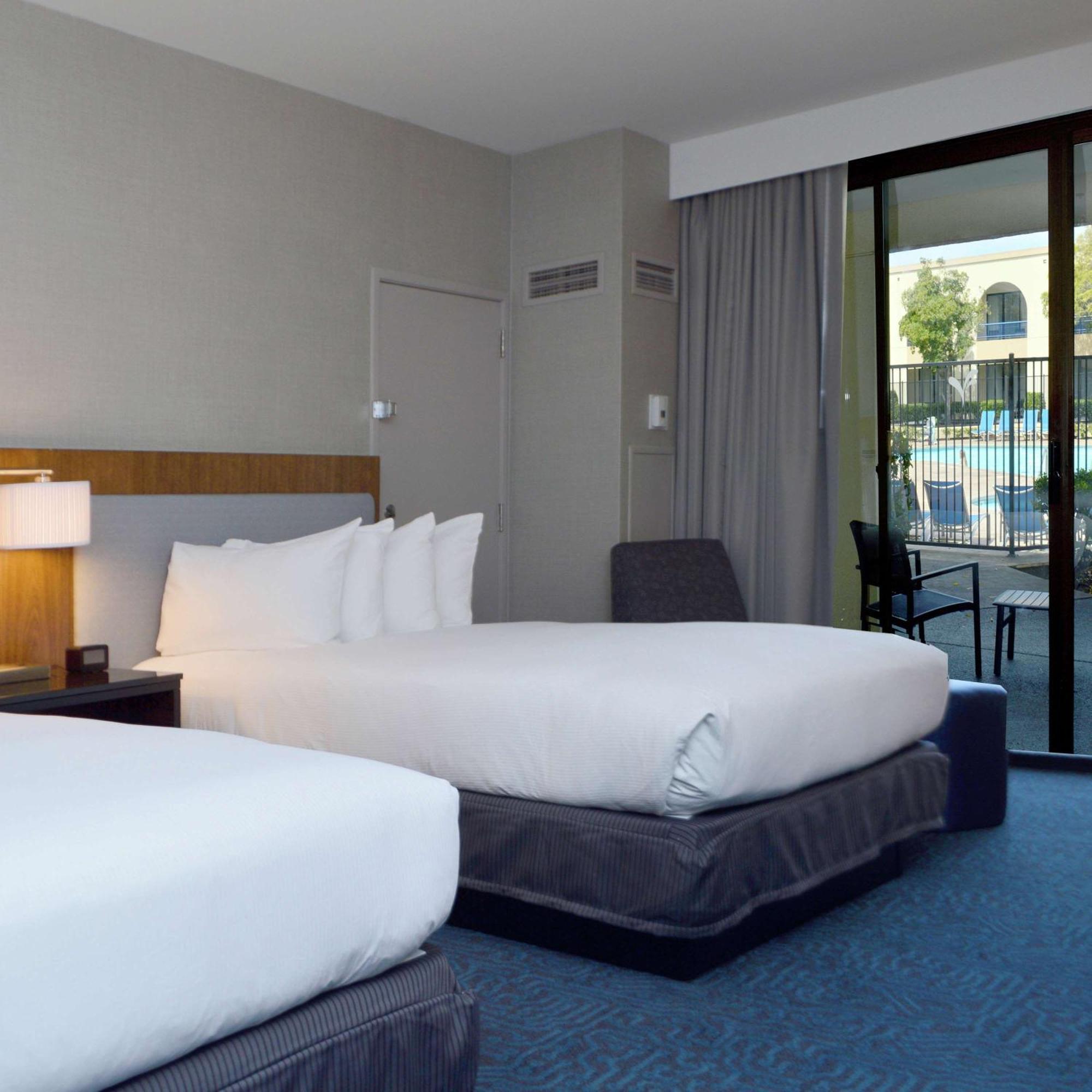 Doubletree By Hilton Newark-Fremont Hotell Exteriör bild