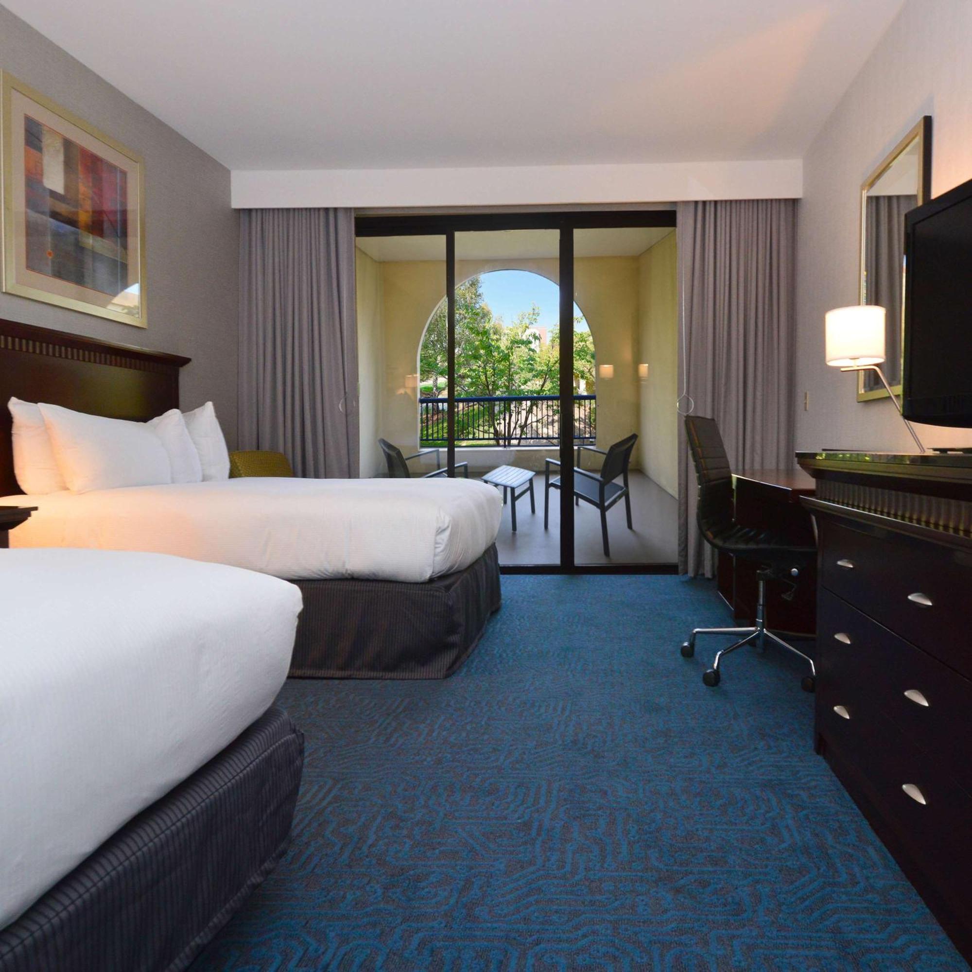 Doubletree By Hilton Newark-Fremont Hotell Exteriör bild
